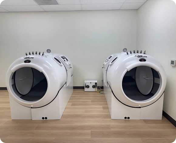 nobody-doctors-office-with-medical-equipment-tools